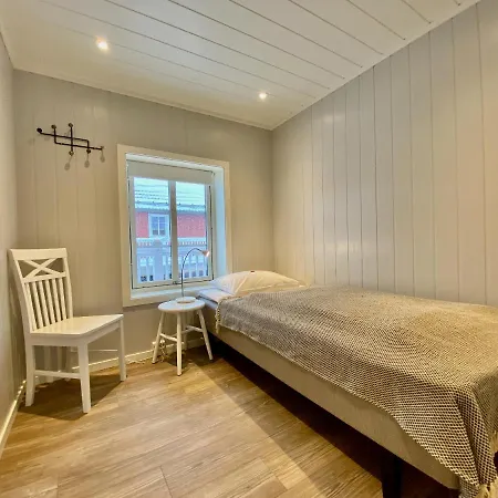 Holiday home Rorbu 8 Middagstinden - Ure Lofoten Sennesvik