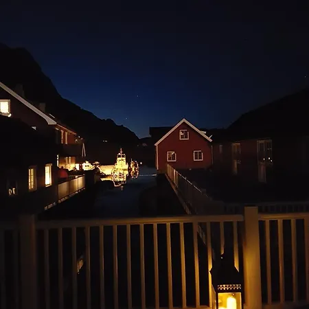 Rorbu 8 Middagstinden - Ure Lofoten Sennesvik